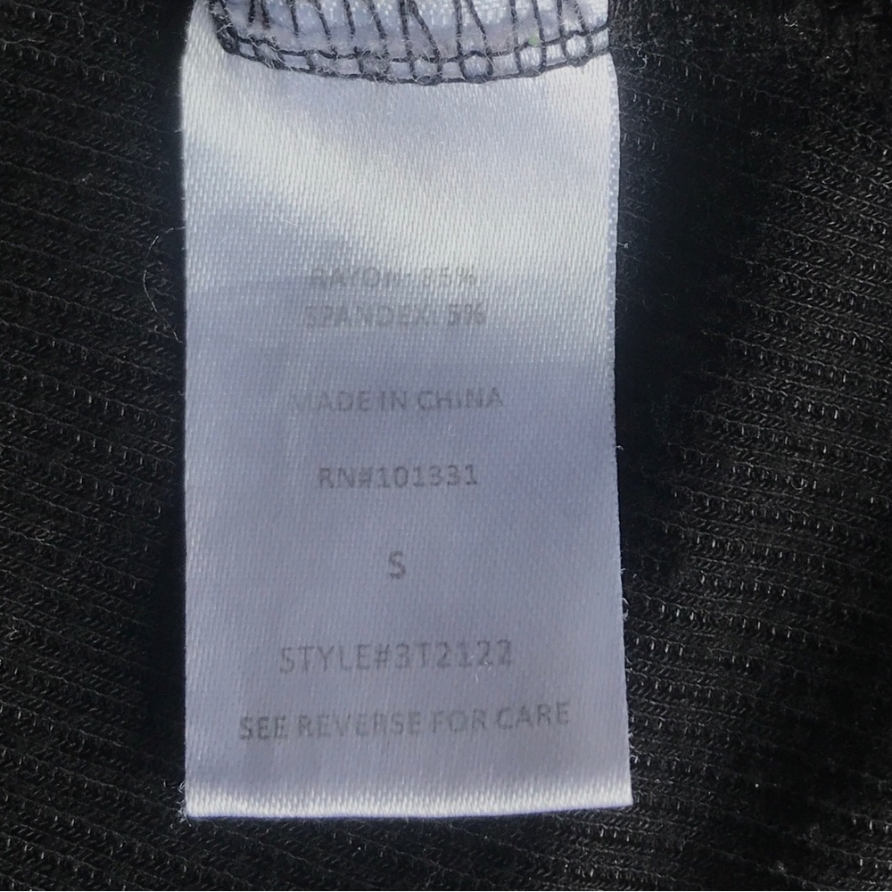 Charlotte Russe Small Black Cropped Top Ribbed Scoop Neck Shirt Black Stretchy - Picture 8 of 12